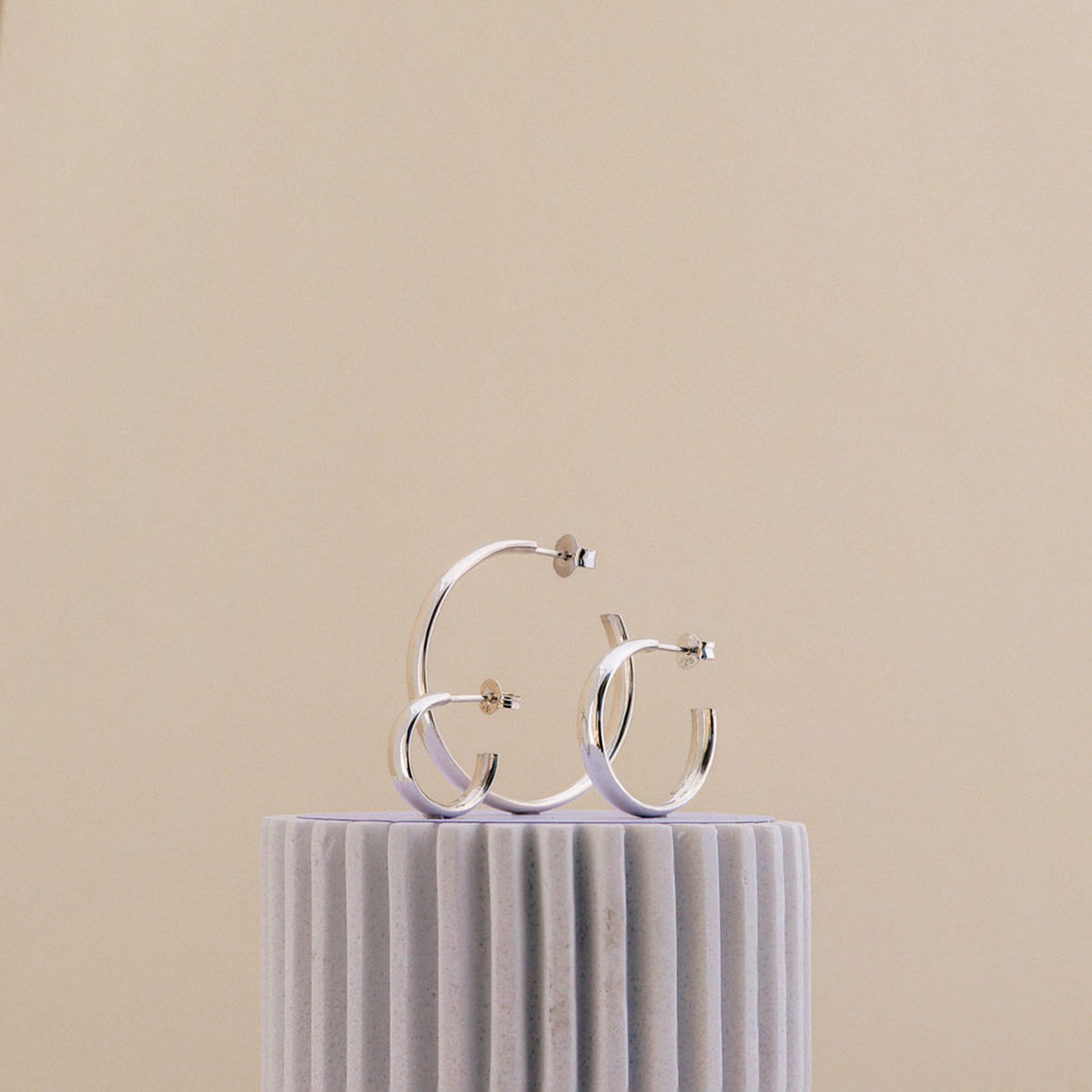 Pythia Hoops Medium