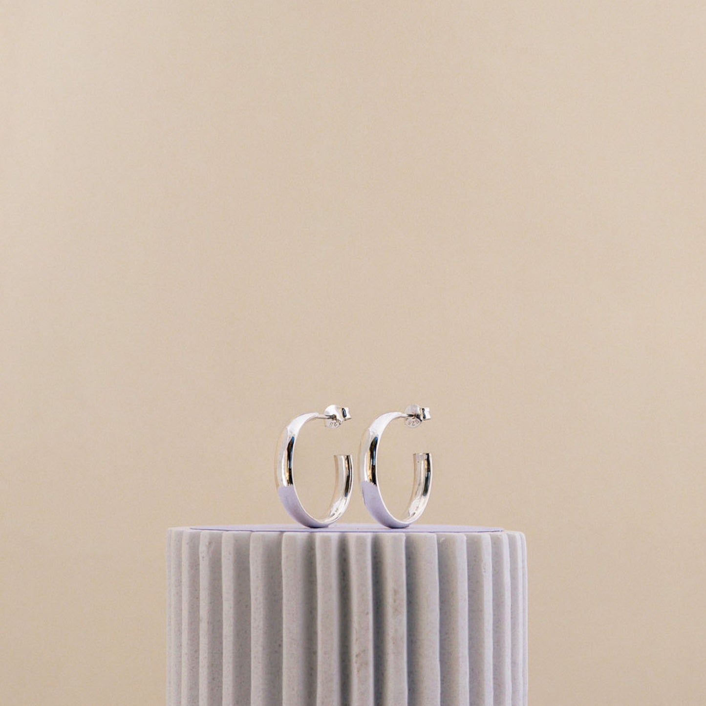 Pythia Hoops Medium